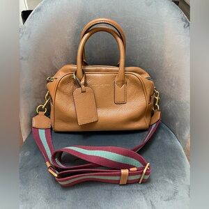 Marc Jacobs tan purse/handbag. Tan leather.